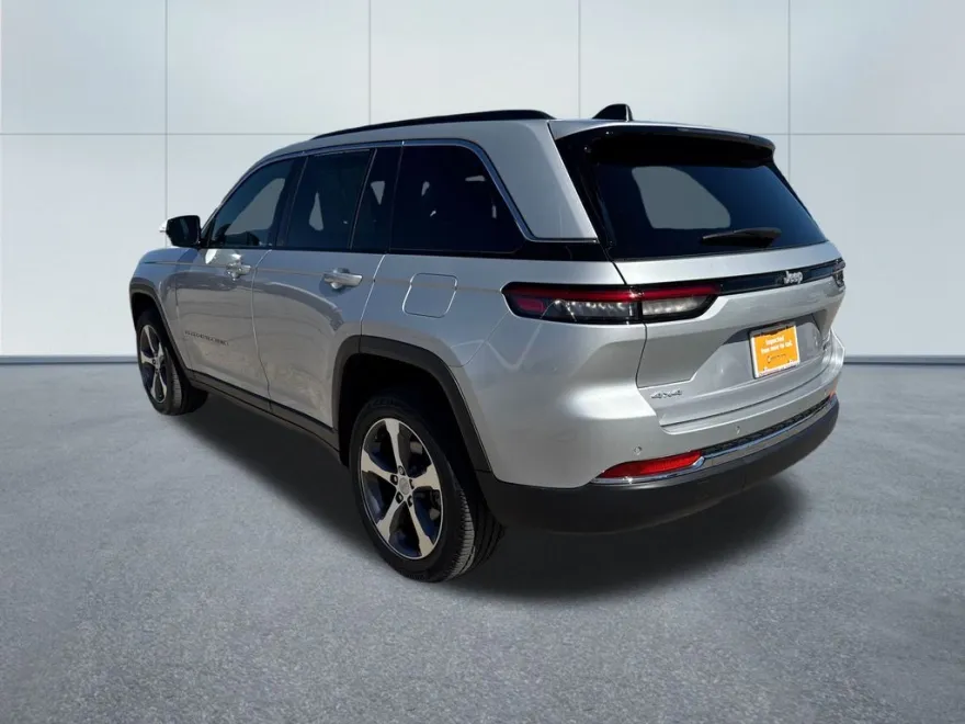 2024 Jeep Grand Cherokee Limited photo 1