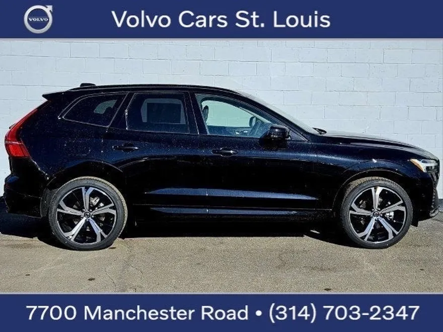 2025 Volvo XC60 B5 photo 1
