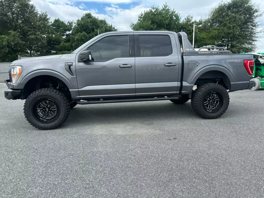 2021 Ford F-150 XLT photo 1