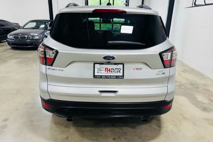 2018 Ford Escape SE Sport photo 1