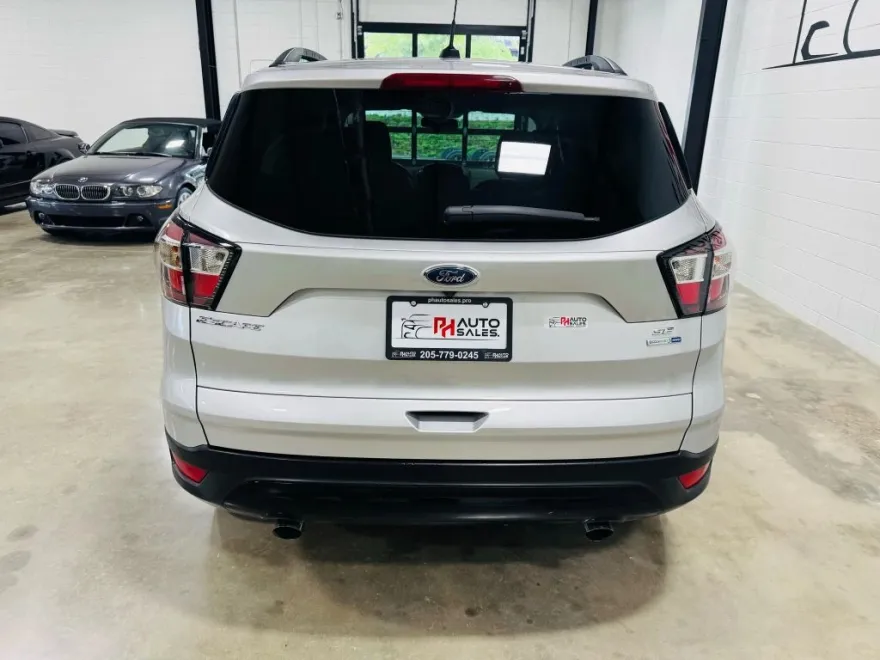 2018 Ford Escape SE Sport photo 1