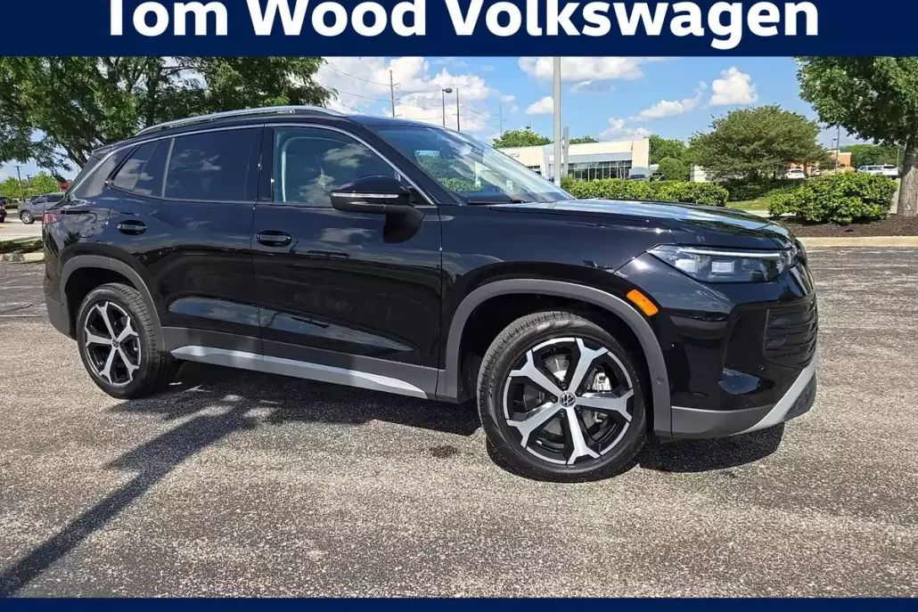 2025 Volkswagen Tiguan SE photo 1