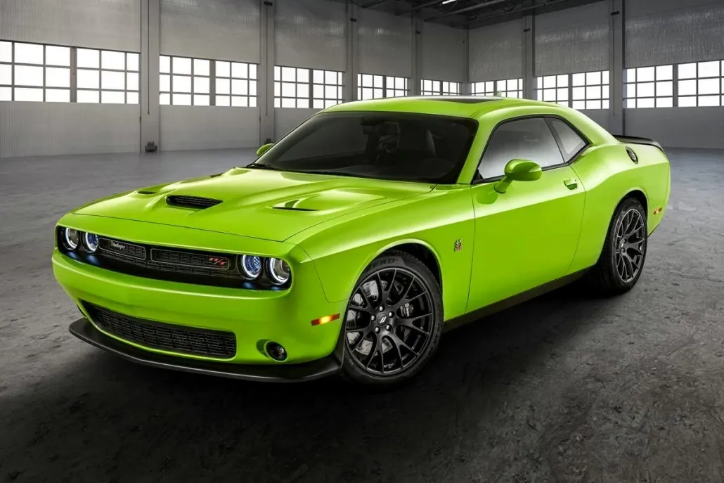 2023 Dodge Challenger R/T photo 1