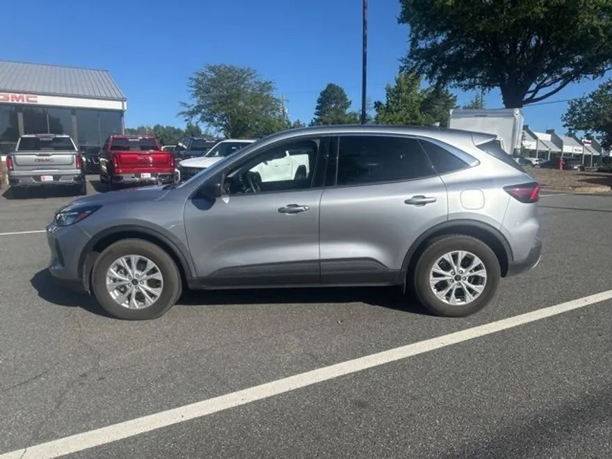 2024 Ford Escape Active photo 1