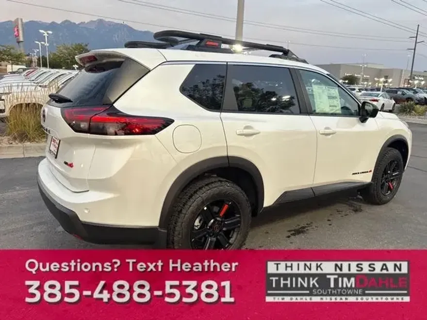 2026 Nissan Rogue SV photo 1