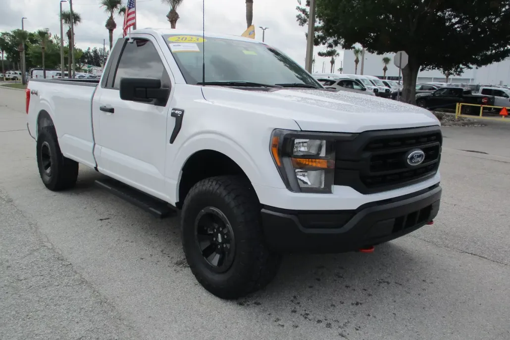 2023 Ford F-150 XL photo 1