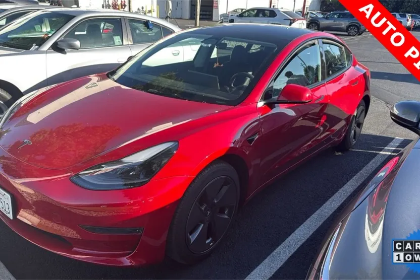 2023 Tesla Model 3 photo 1