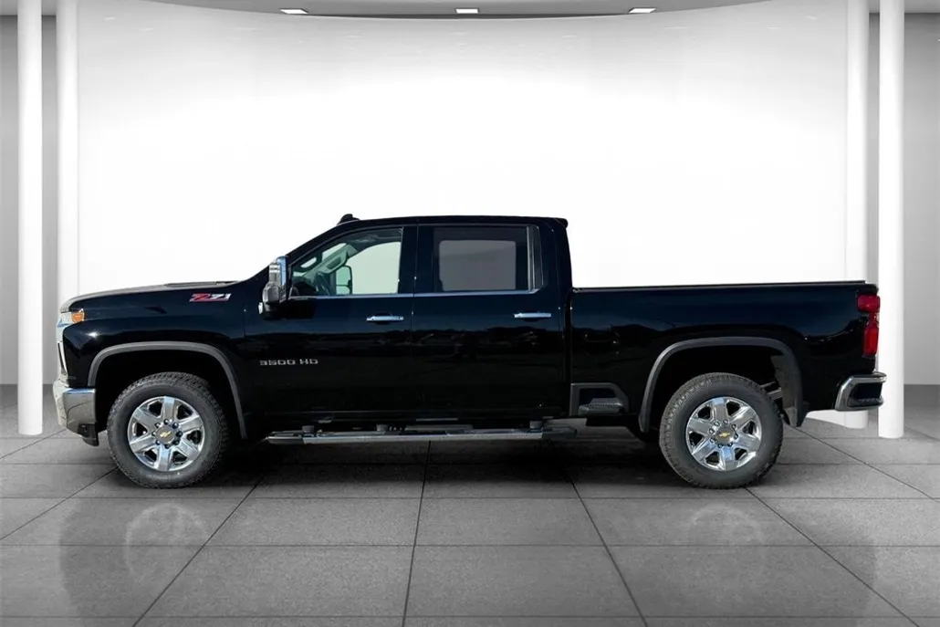 2022 Chevrolet Silverado 3500HD LTZ photo 1