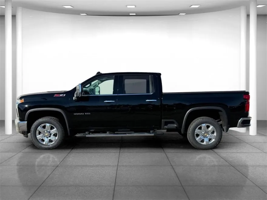2022 Chevrolet Silverado 3500HD LTZ photo 1