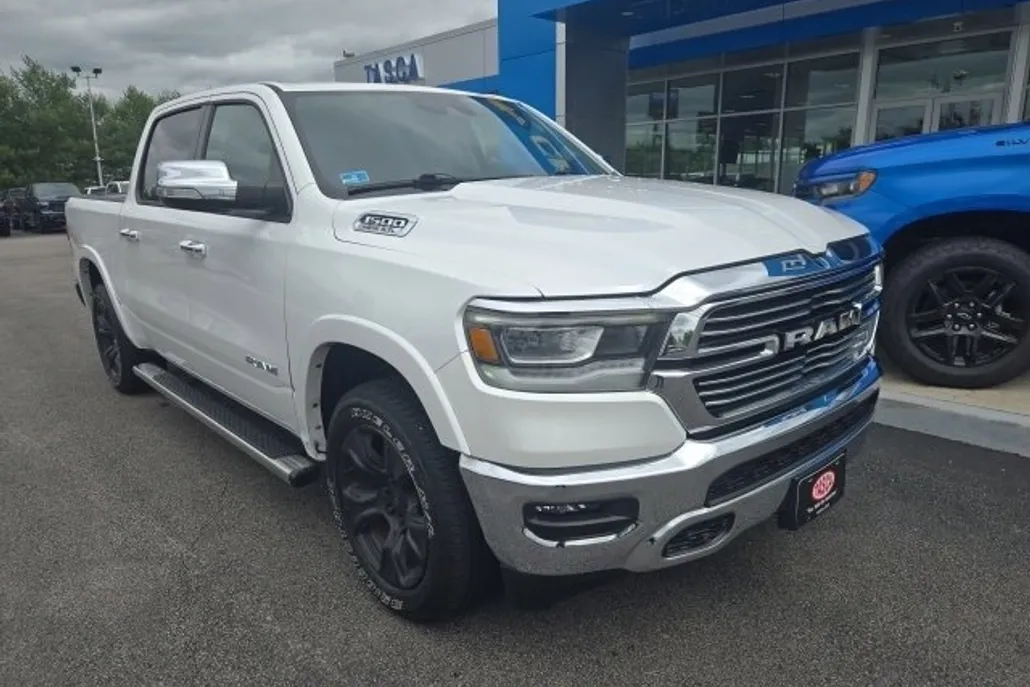 2022 Ram 1500 Laramie photo 1