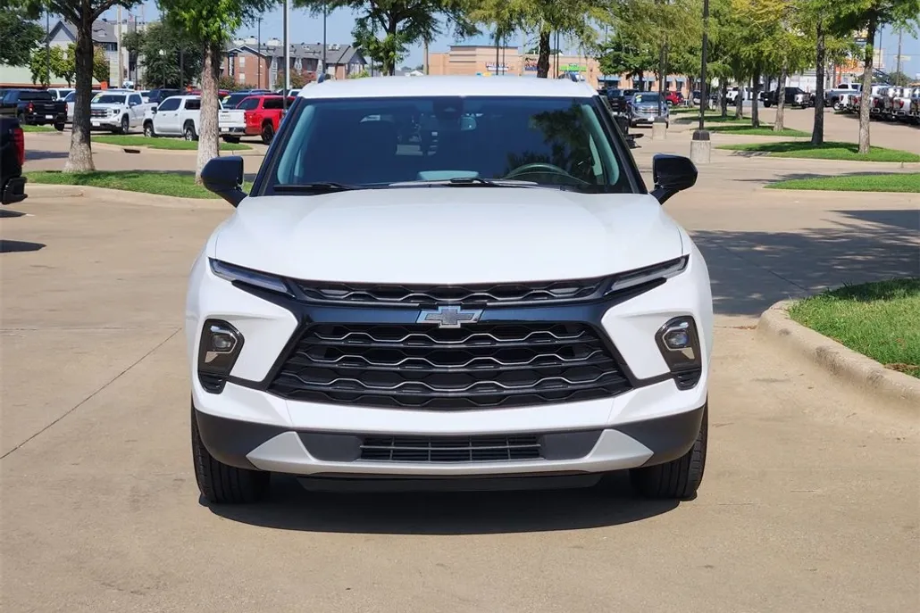2023 Chevrolet Blazer 2LT photo 1
