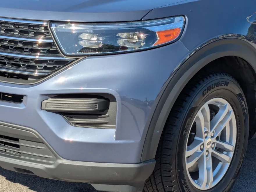 2021 Ford Explorer XLT photo 1