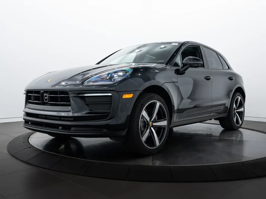 2025 Porsche Macan Base photo 1