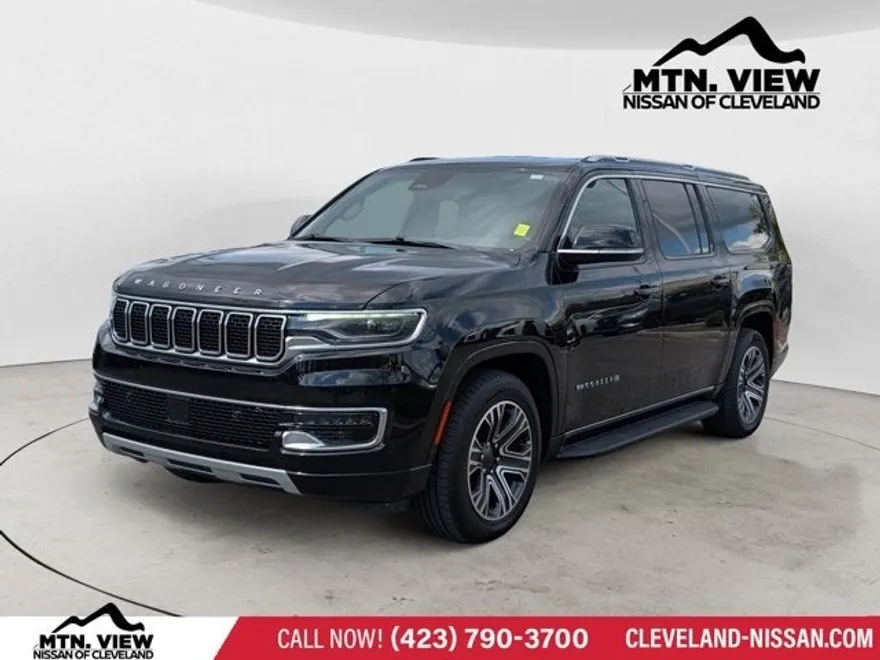 2023 Jeep Wagoneer L Series II photo 1