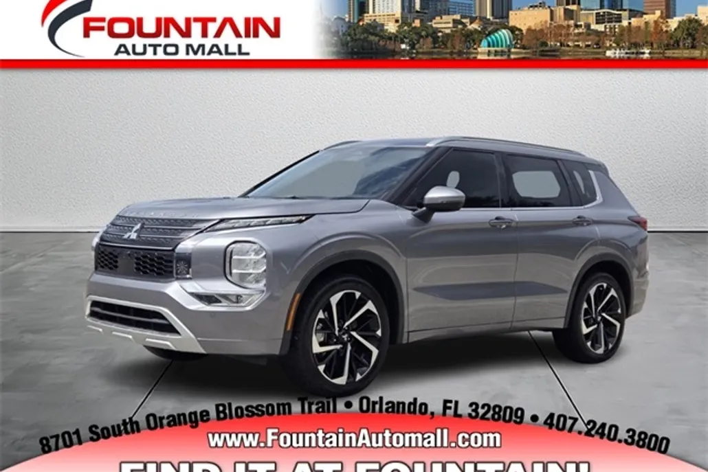 2022 Mitsubishi Outlander SEL photo 1