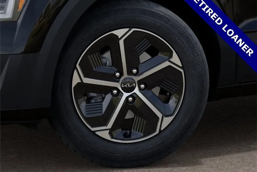2025 Kia Niro LX photo 1