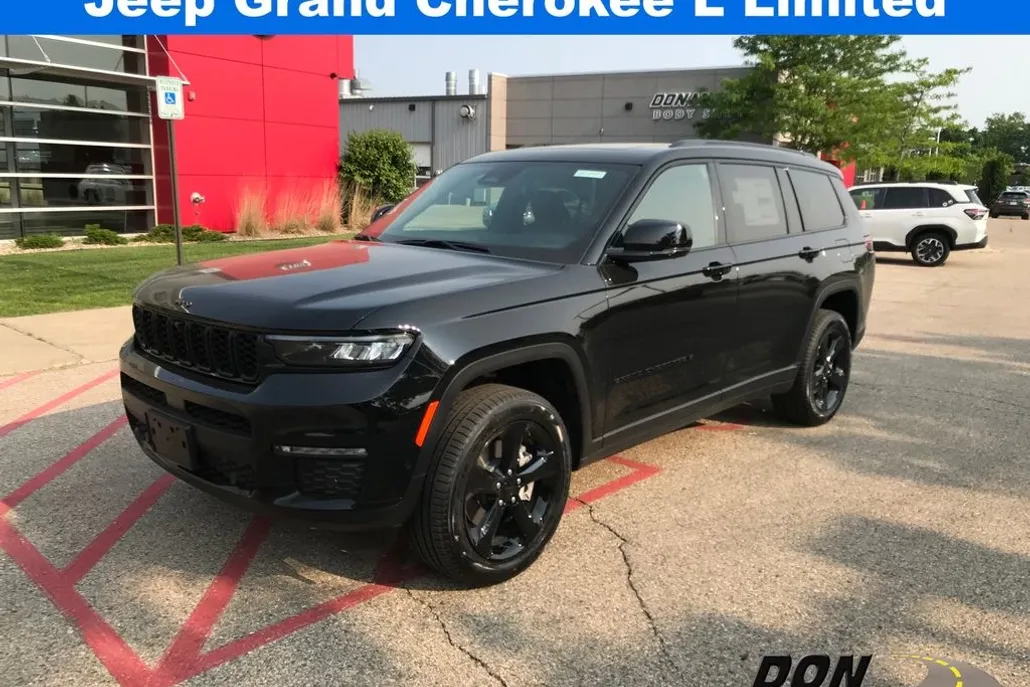 2025 Jeep Grand Cherokee Limited photo 1