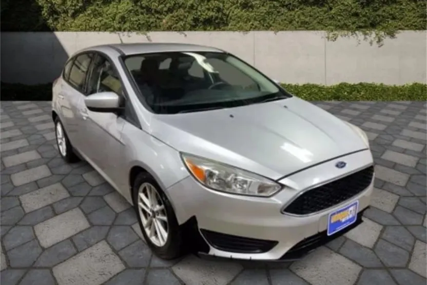2018 Ford Focus SE photo 1