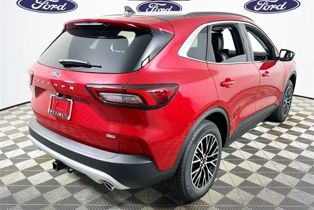 2025 Ford Escape Base photo 1
