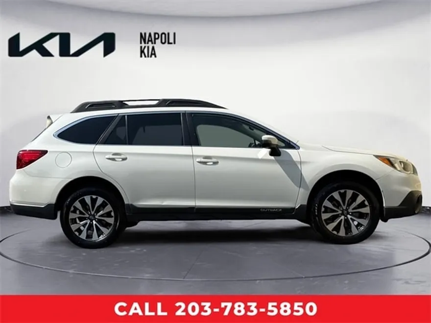 2016 Subaru Outback 2.5i Limited photo 1