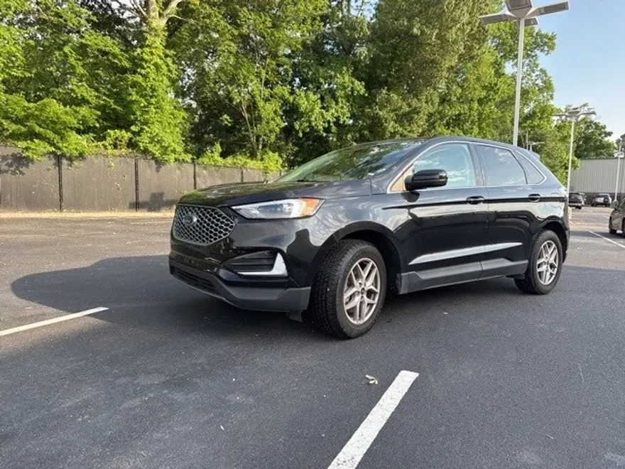 2023 Ford Edge SEL photo 1