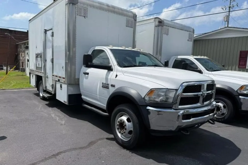 2016 Ram 5500 SLT photo 1