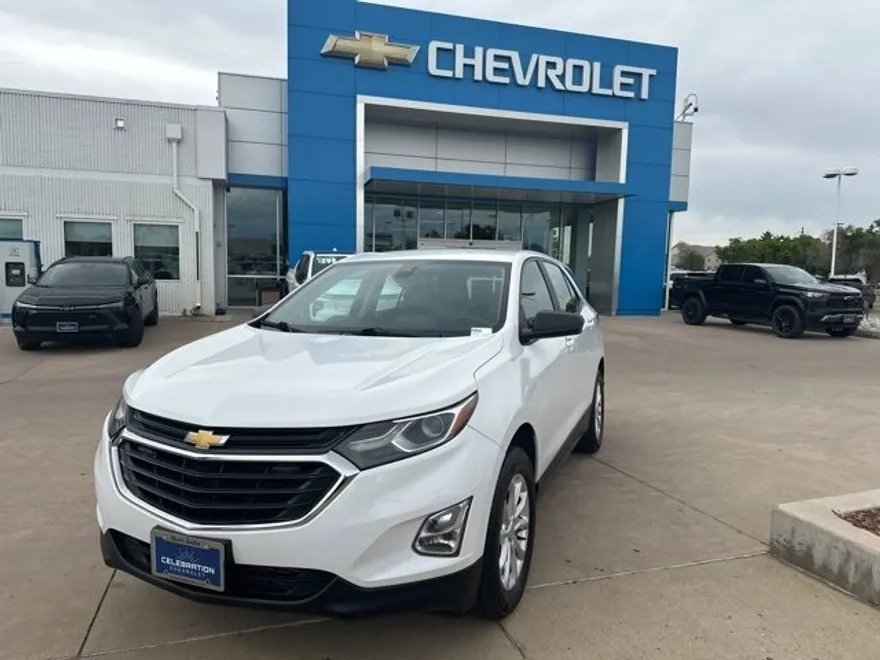 2020 Chevrolet Equinox LS photo 1