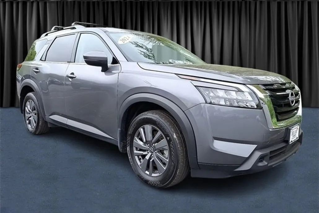 2024 Nissan Pathfinder SV photo 1
