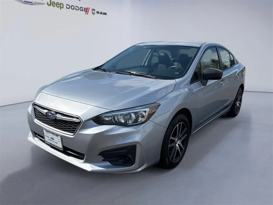 2019 Subaru Impreza 2.0i photo 1
