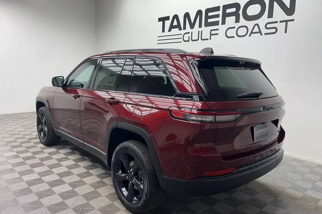 2025 Jeep Grand Cherokee Limited photo 1