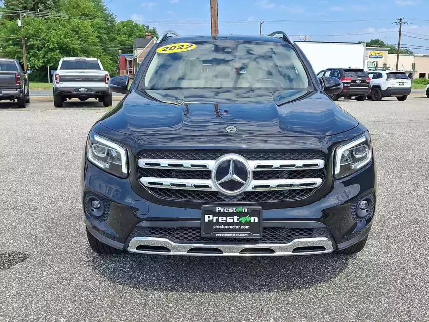 2022 Mercedes Benz GLB 250 photo 2