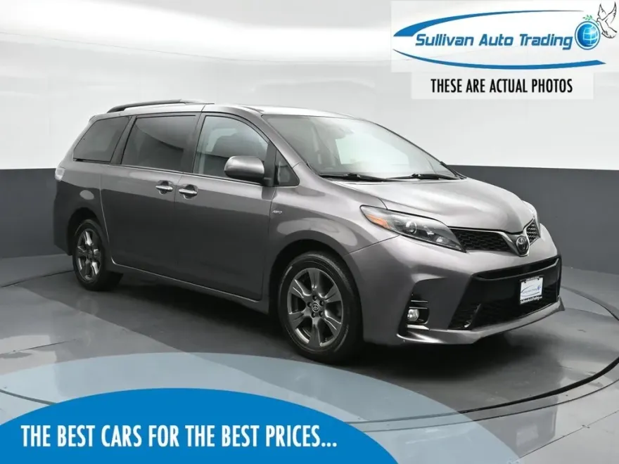 2020 Toyota Sienna SE Premium photo 1