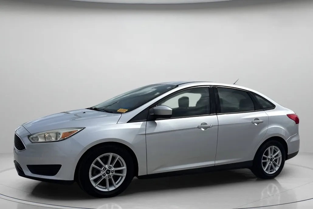 2018 Ford Focus SE photo 1