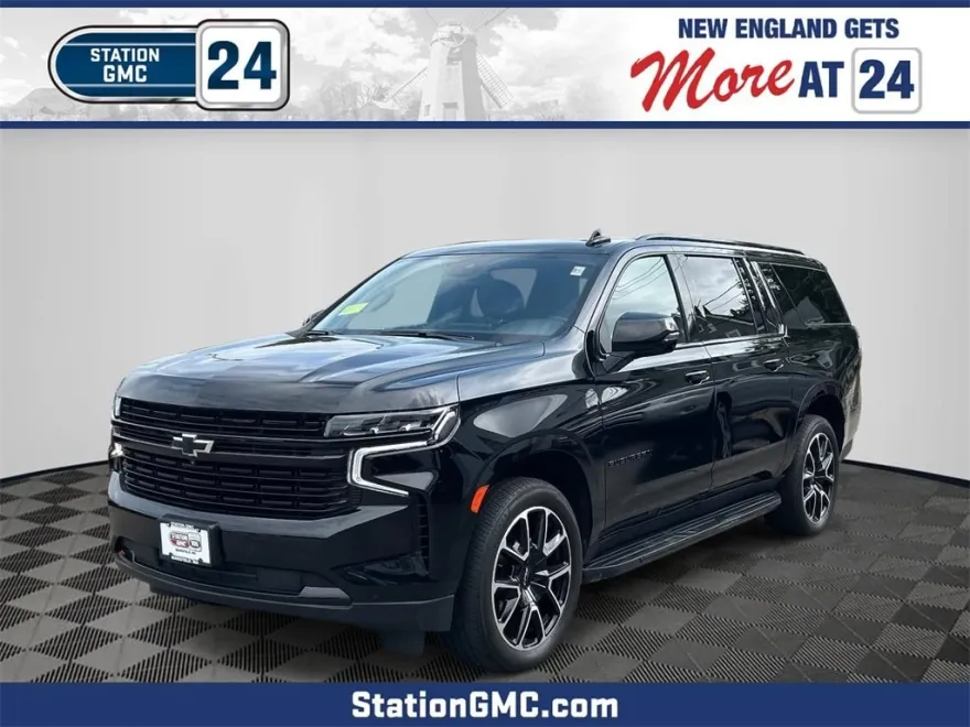 2023 Chevrolet Suburban RST photo 1