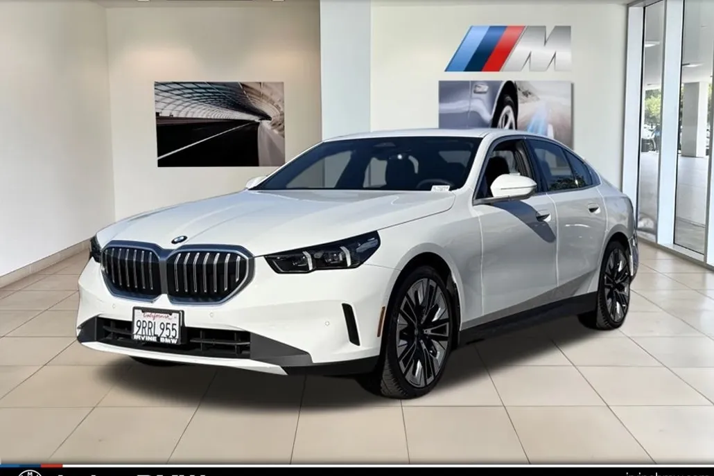 2025 Bmw 530i photo 1