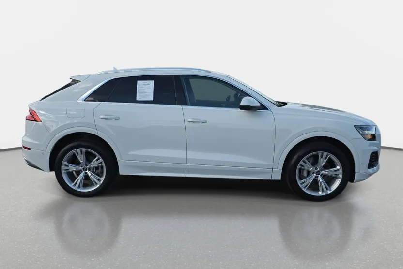 2023 Audi Q8 Premium 55 photo 1