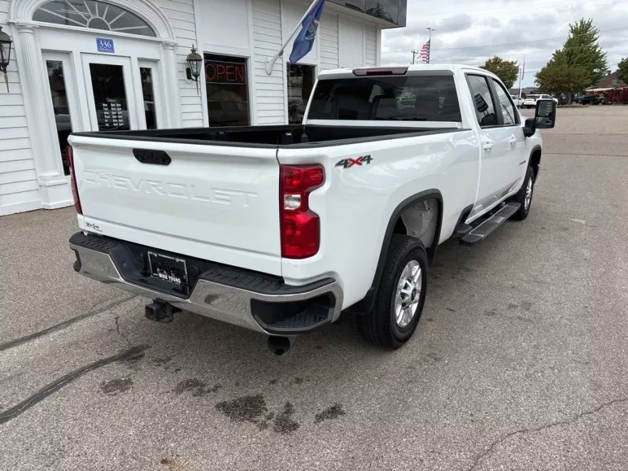 2024 Chevrolet Silverado 2500HD LT photo 1