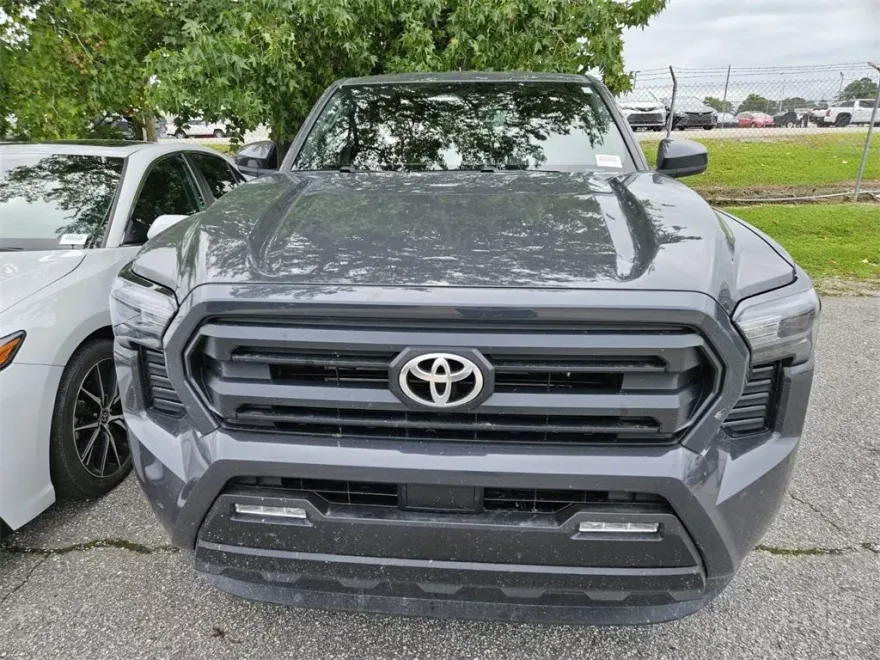 2025 Toyota Tacoma SR5 photo 1