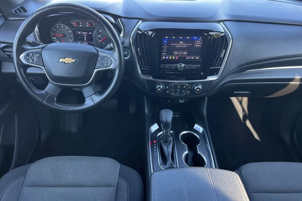 2022 Chevrolet Traverse Cloth photo 1