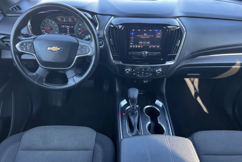 2022 Chevrolet Traverse Cloth photo 1