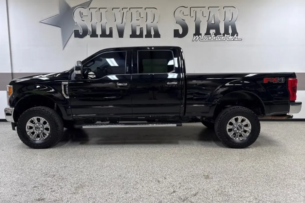 2019 Ford F-250 Lariat FX4 photo 1