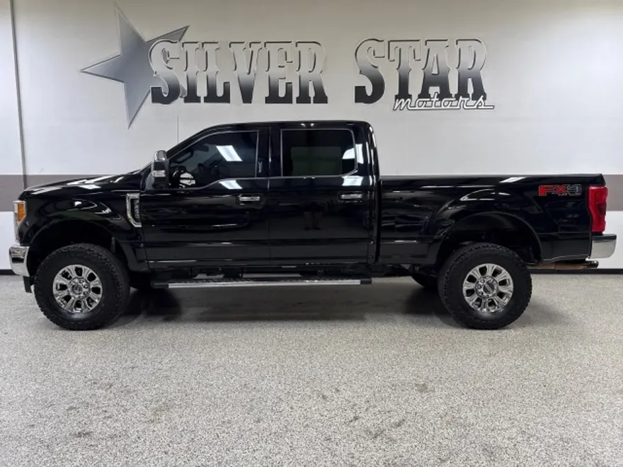 2019 Ford F-250 Lariat FX4 photo 1