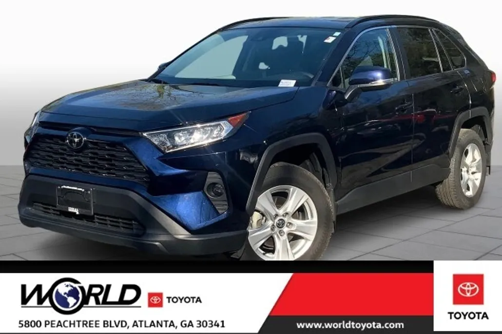 2021 Toyota RAV4 XLE photo 1