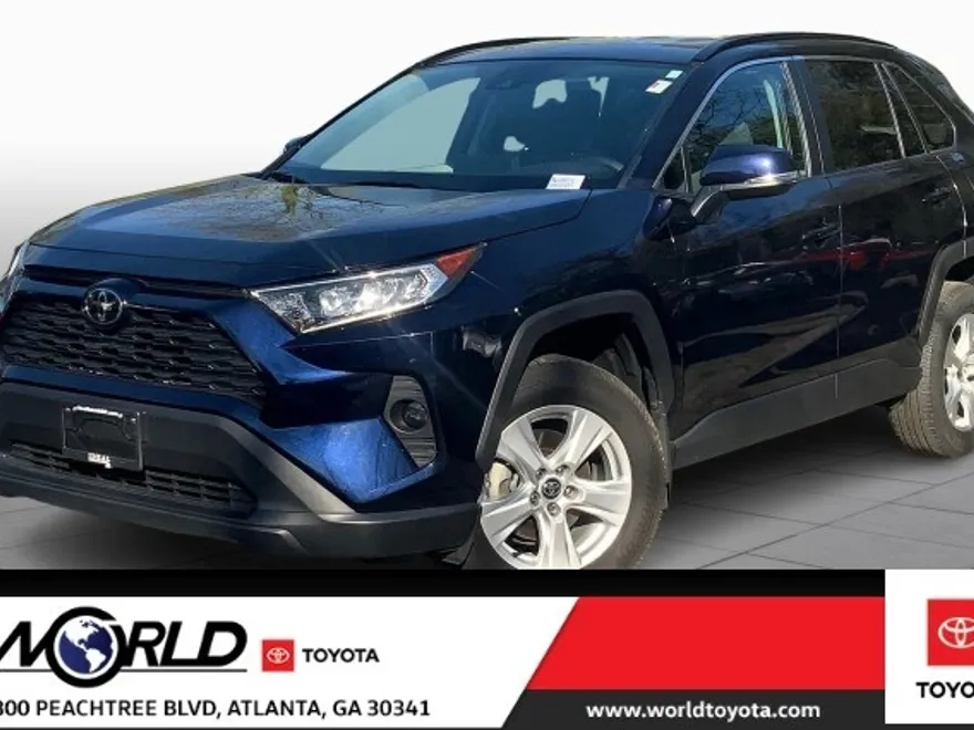 2021 Toyota RAV4 XLE photo 1