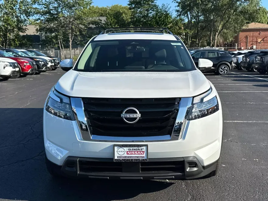 2025 Nissan Pathfinder SV photo 1