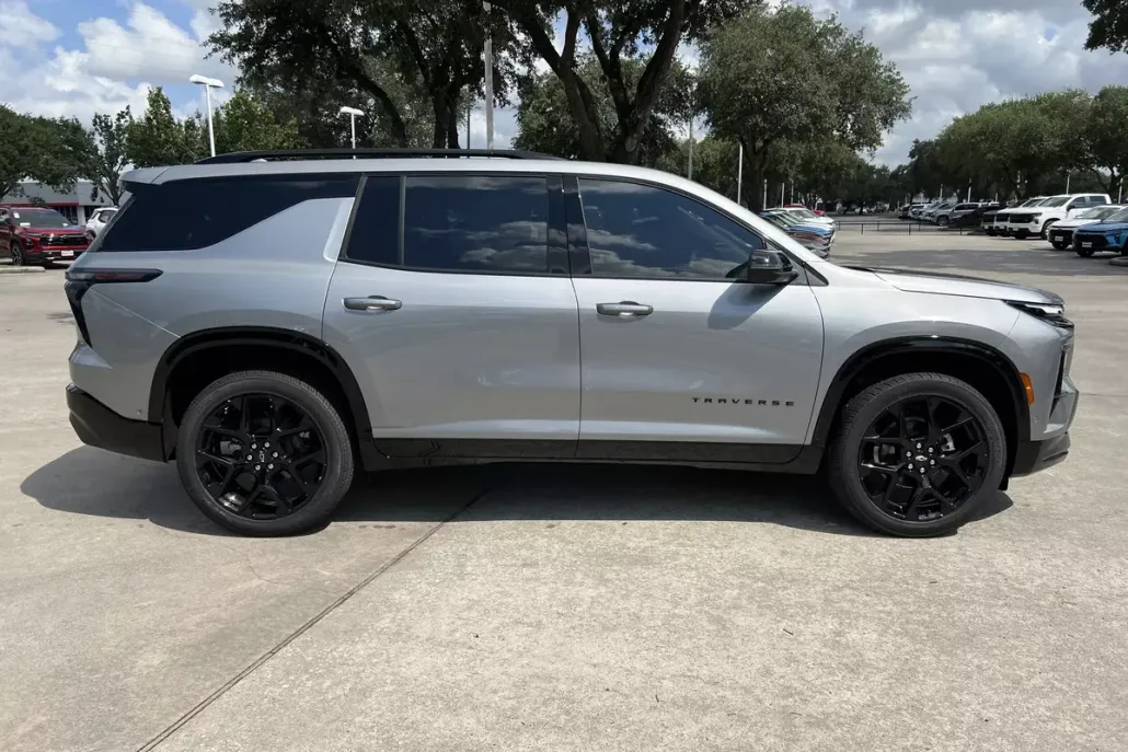 2026 Chevrolet Traverse RS photo 1