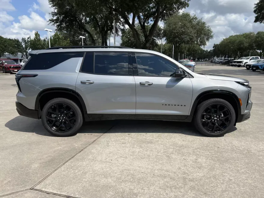 2026 Chevrolet Traverse RS photo 1