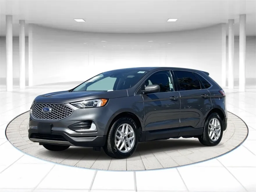 2024 Ford Edge SEL photo 1