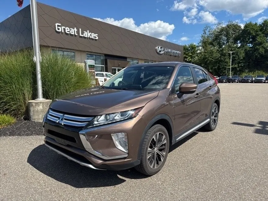 2018 Mitsubishi Eclipse Cross SE photo 1