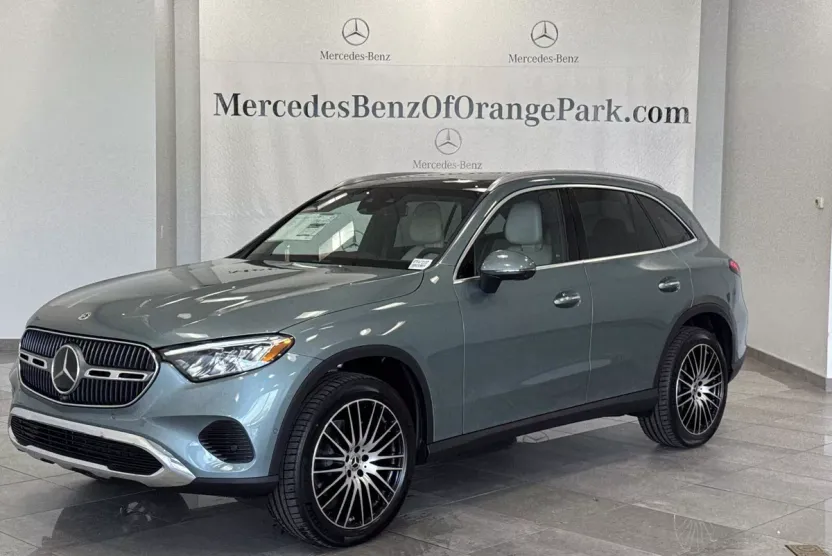 2026 Mercedes Benz GLC 300 4MATIC photo 1